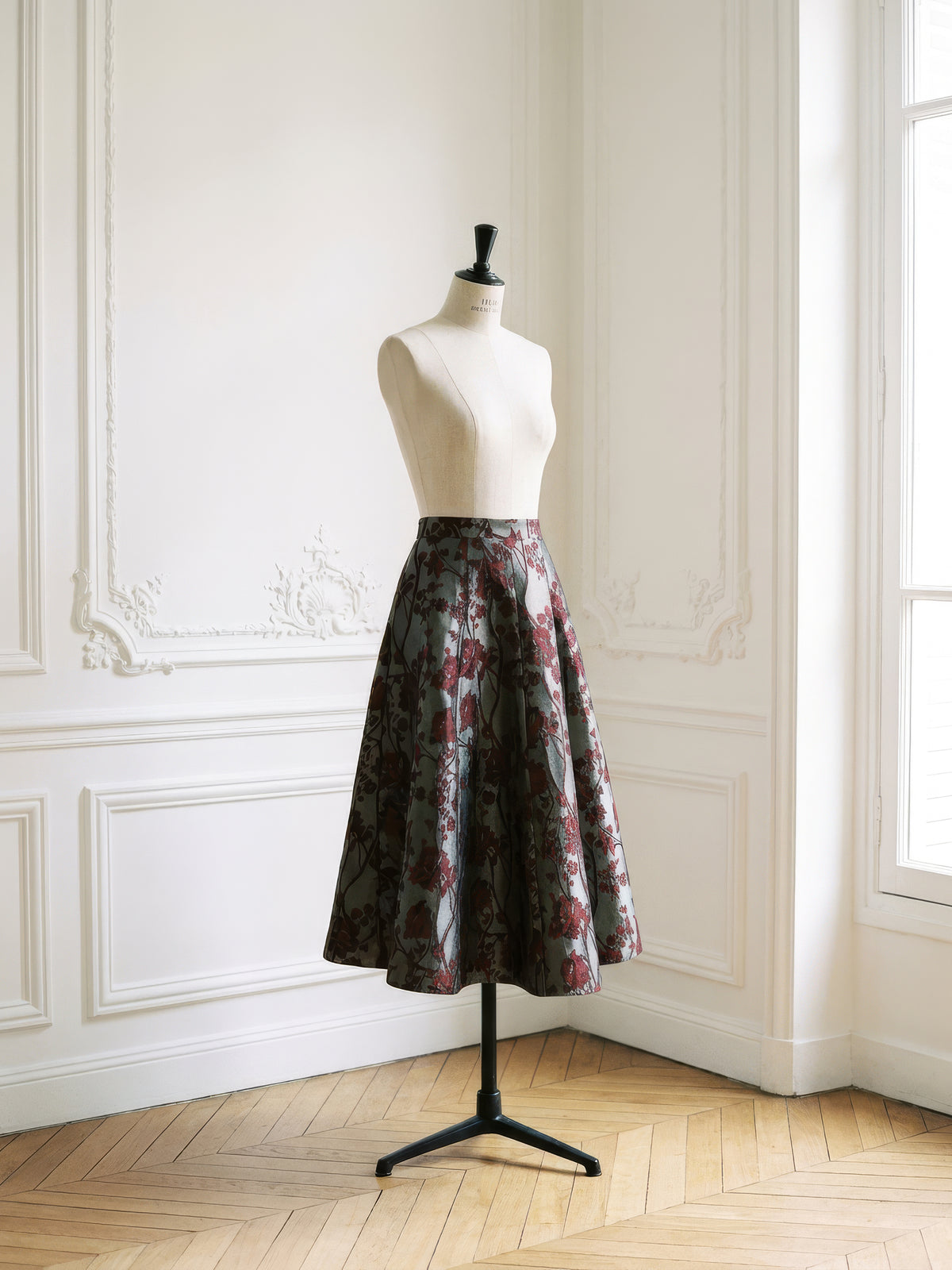 Leea 85 V Skirt