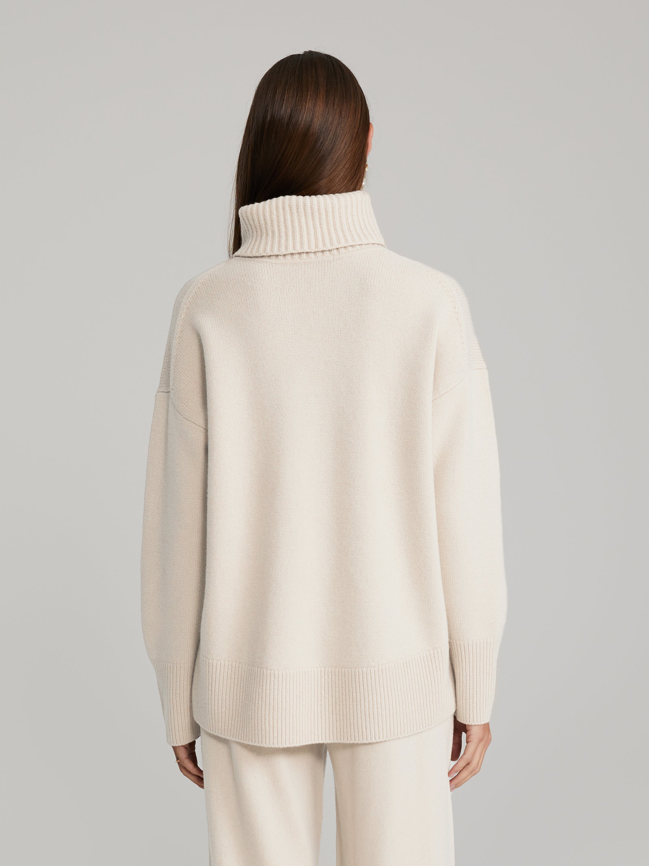 Maeva Merino-Cashmere Turtleneck Knit