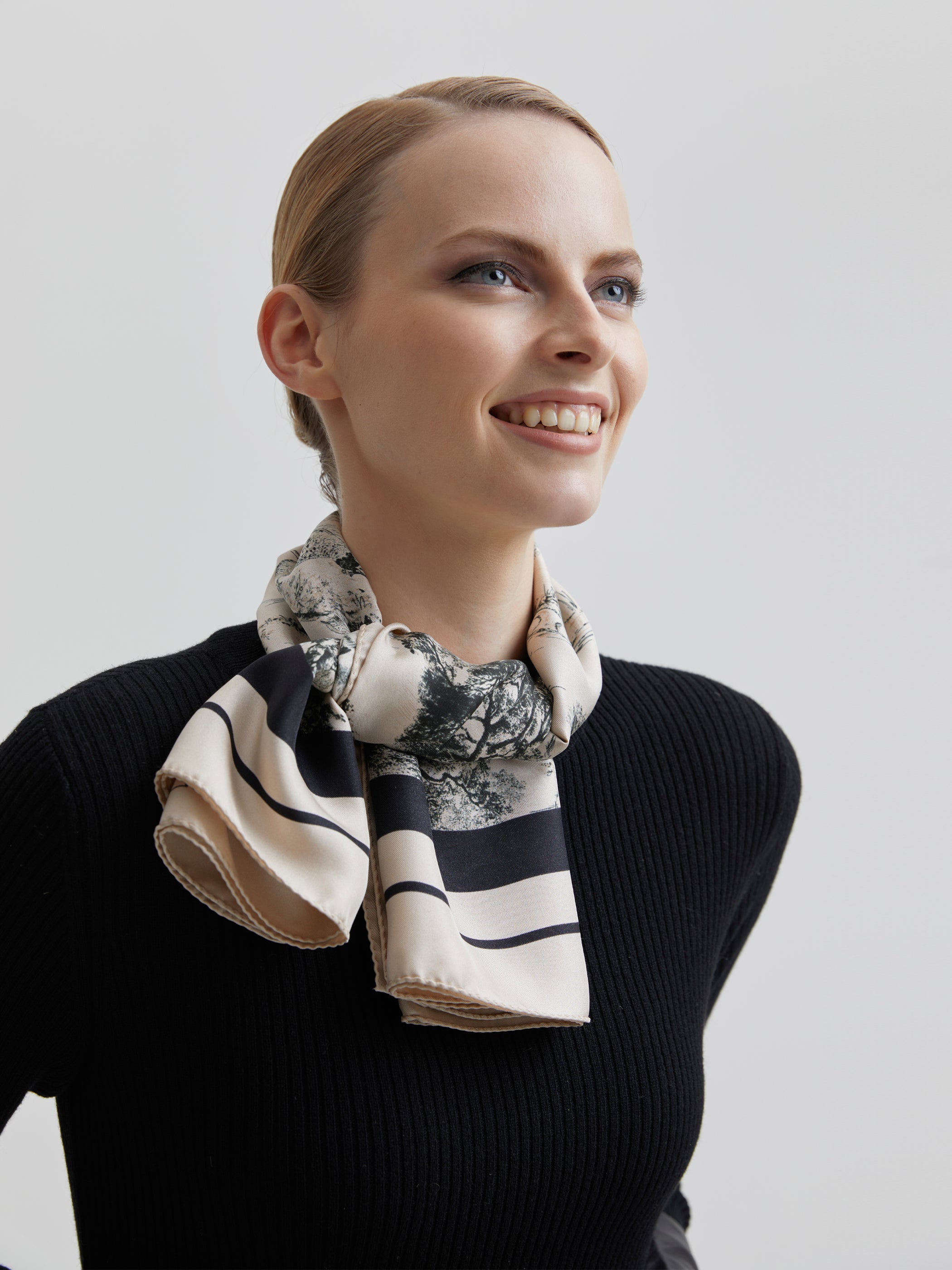 Ouna Sidenscarf