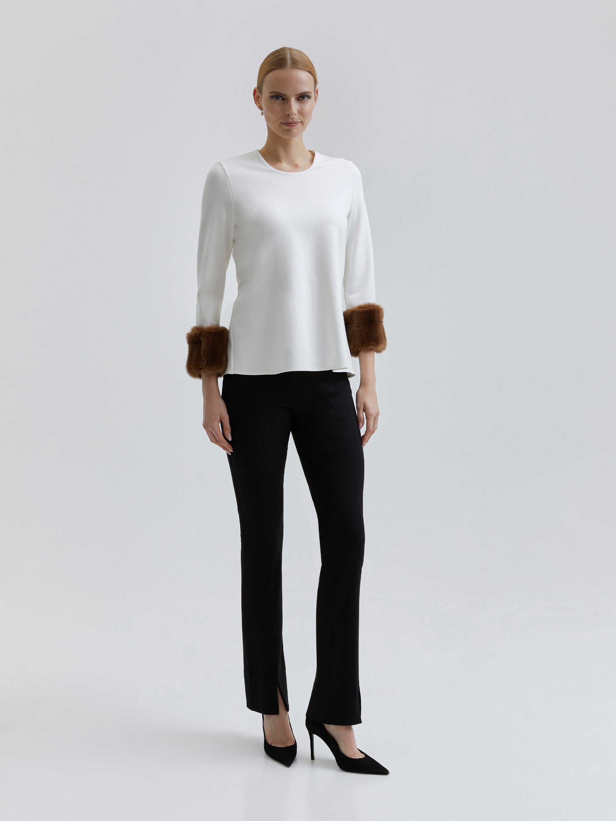 Ronee T Blus