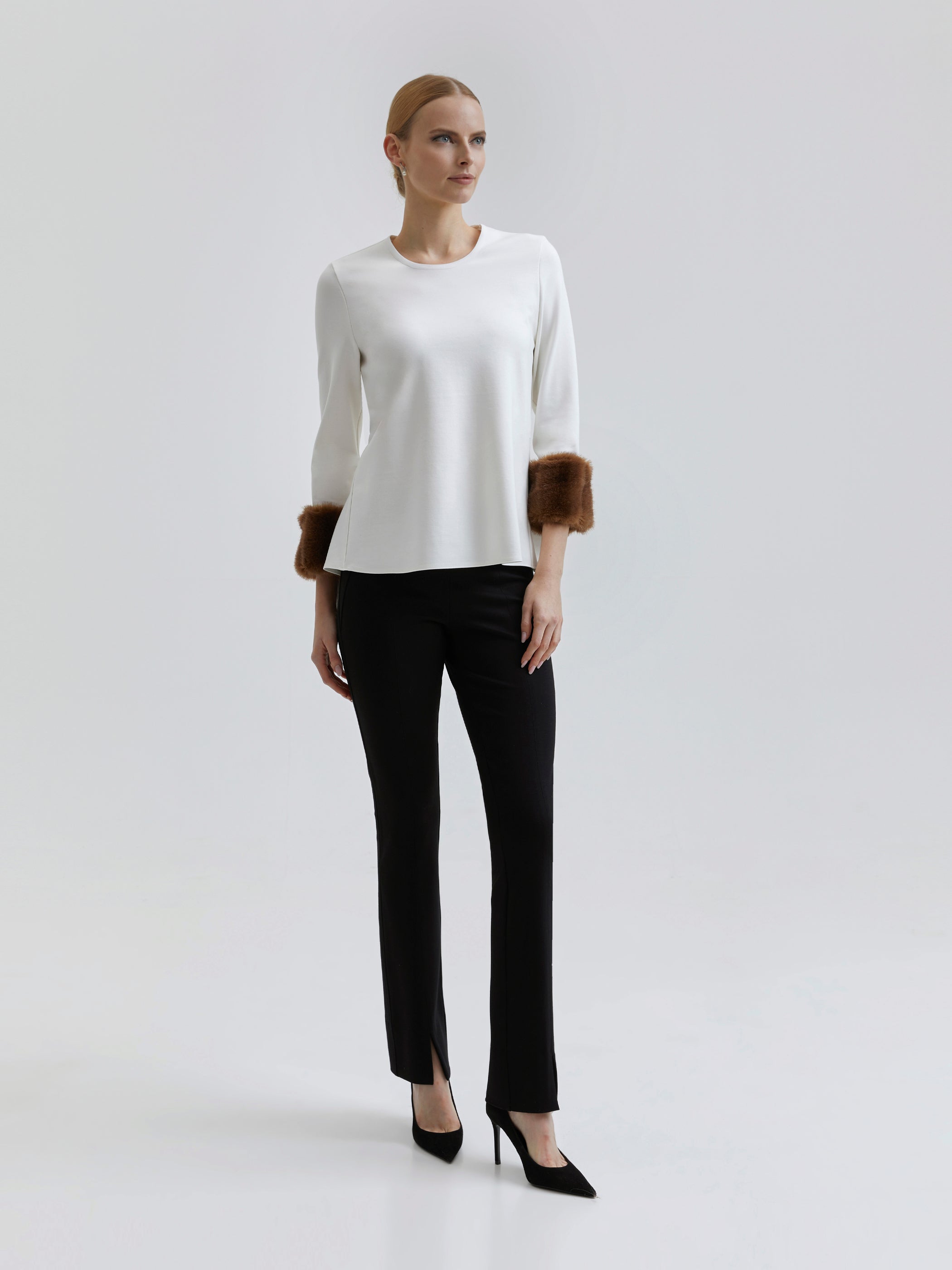 Ronee T Blus