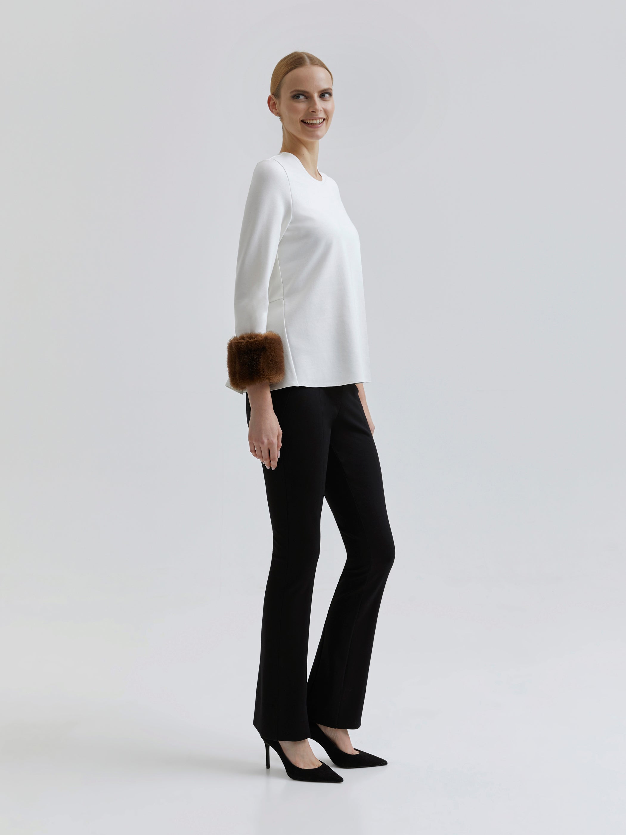 Ronee T Blus