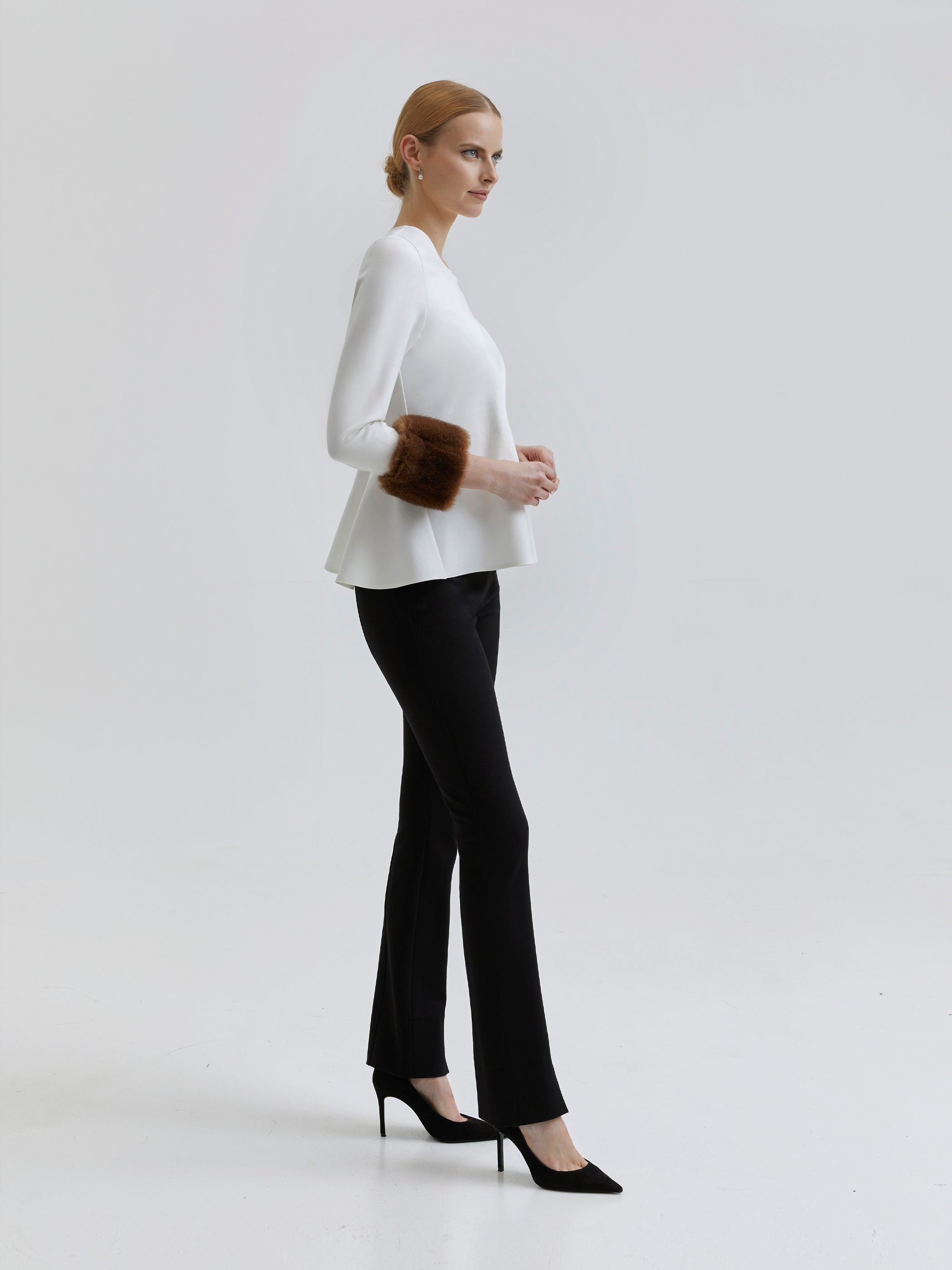 Ronee T Blus