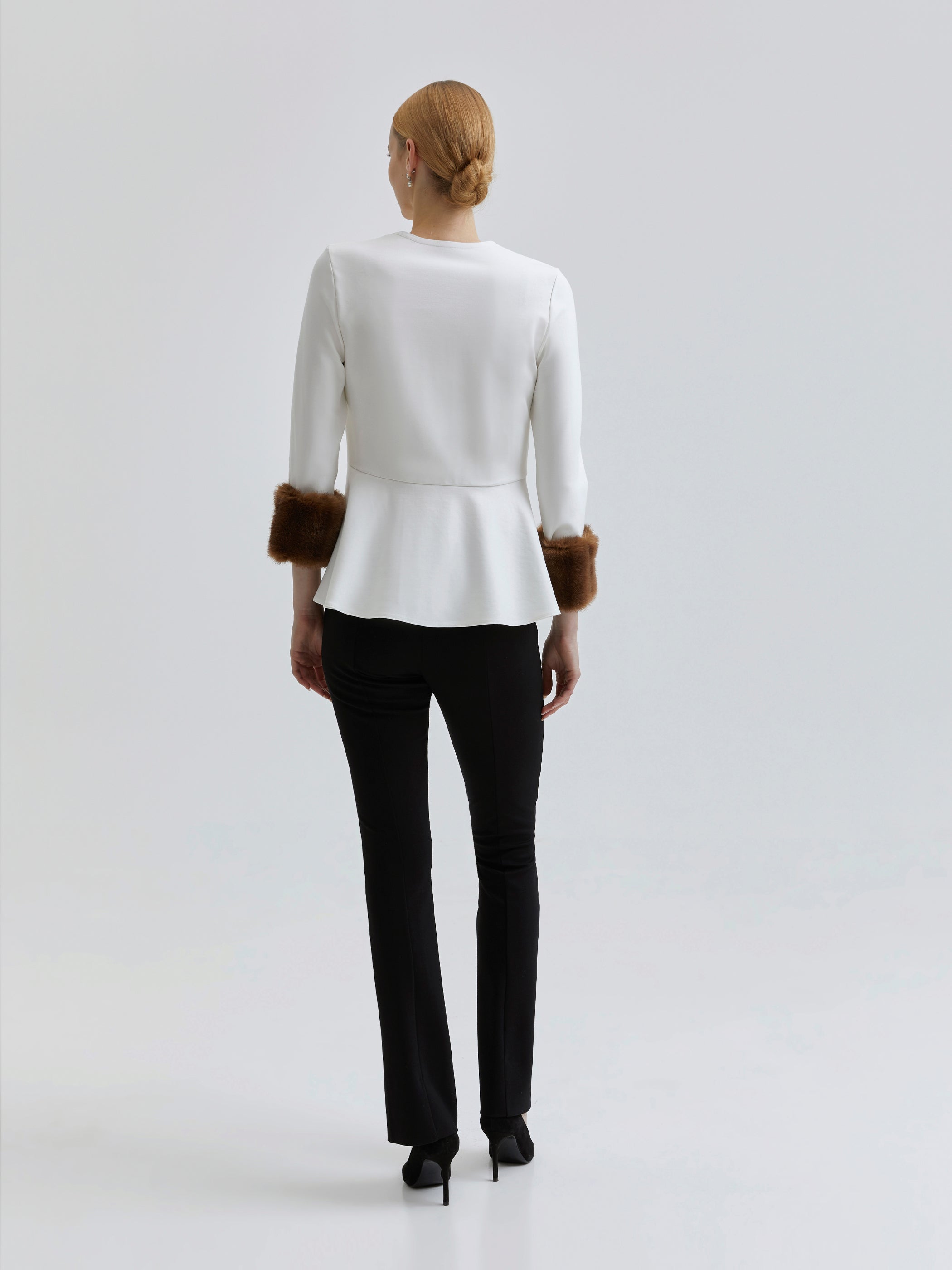 Ronee T Blus