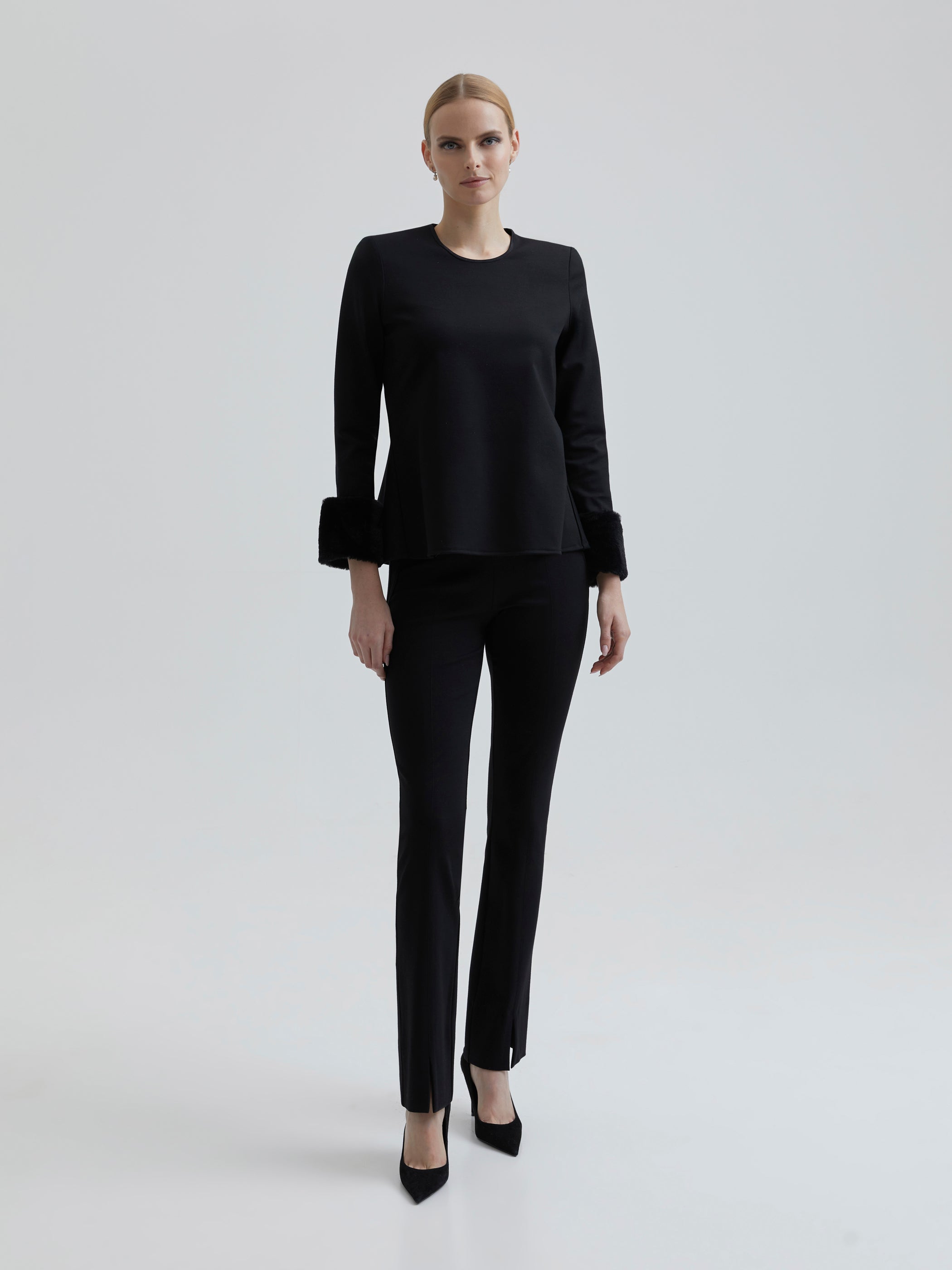 Ronee T Blus