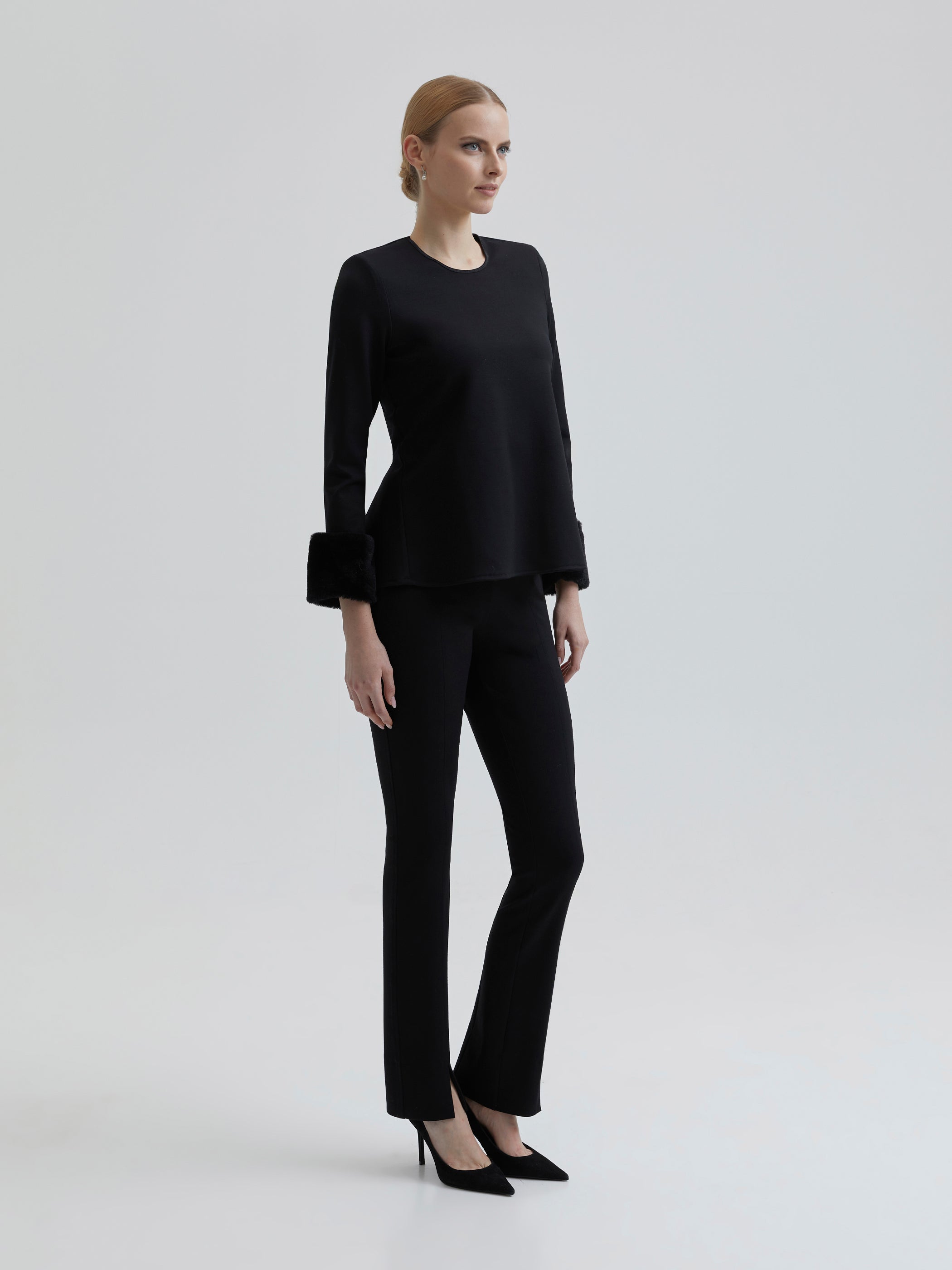 Ronee T Blus