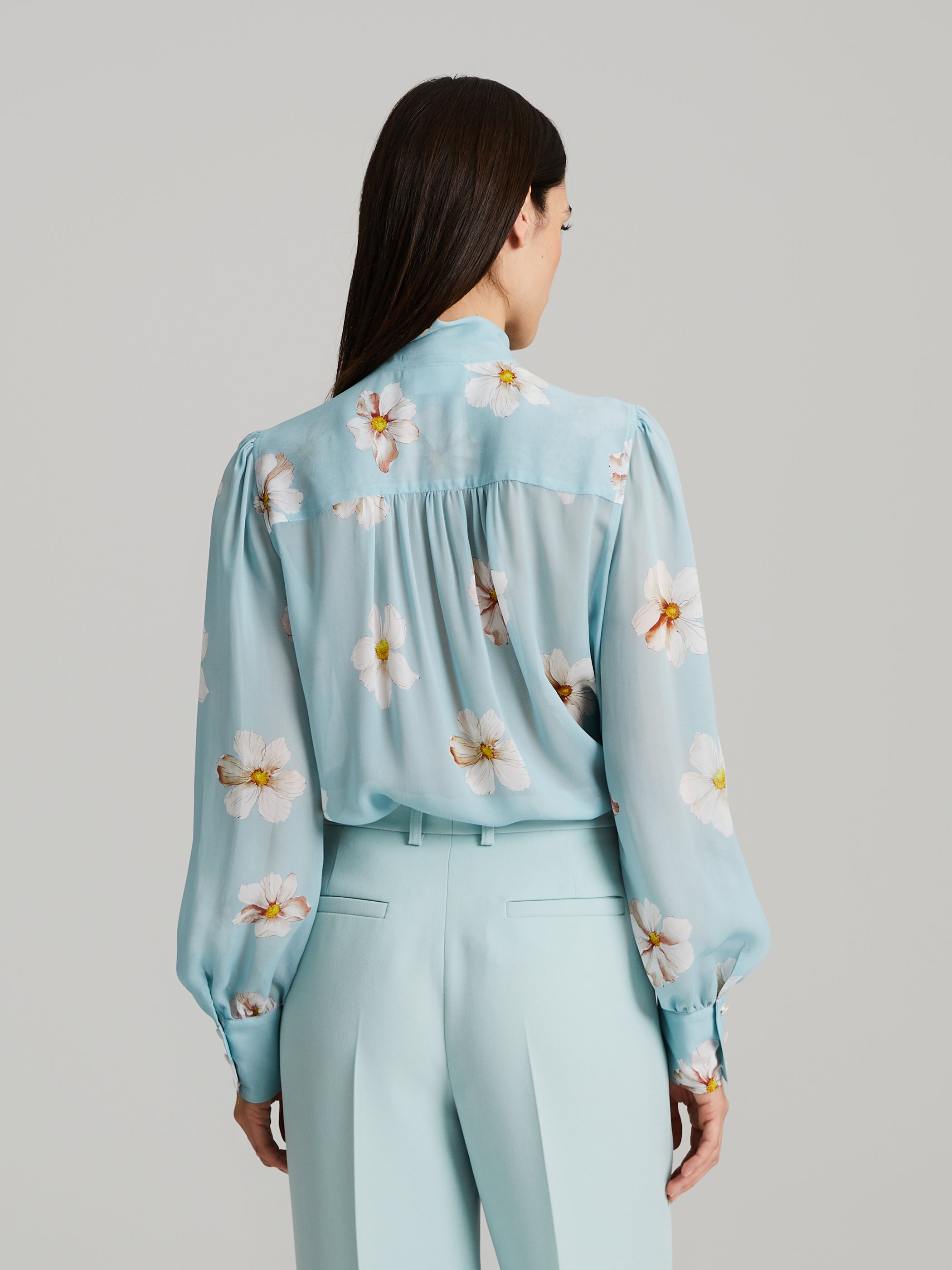 Ulpu 2 Blus